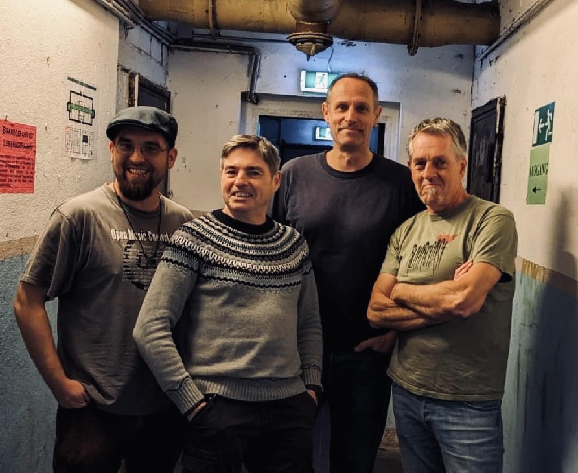 4 Boys im besten Alter